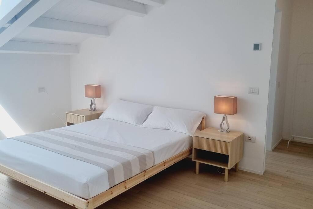 Duomo 10min Shopping&relax Fast Wifi & Balcony * Milano