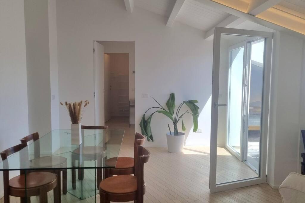 Duomo 10min Shopping&relax Fast Wifi & Balcony * Milano